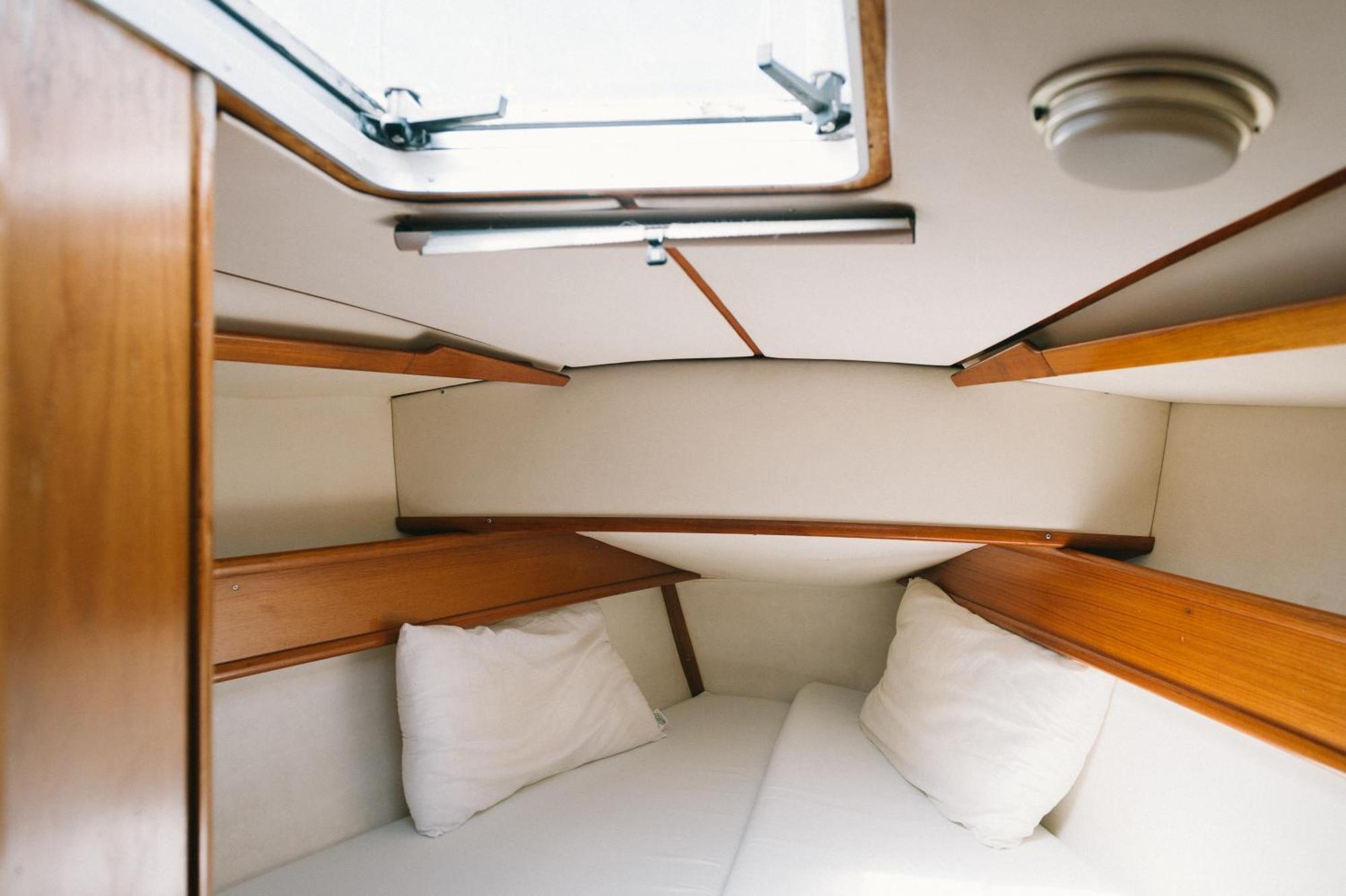 Готель Sleep In Boat Катанія Екстер'єр фото